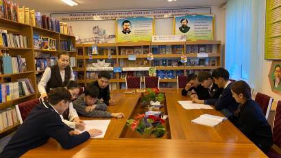 "Әлеуметтік желідегі ойындар" тақырыбында сабақ өткізілді